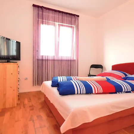 In With Outdoor Swimming Pool Appartement *