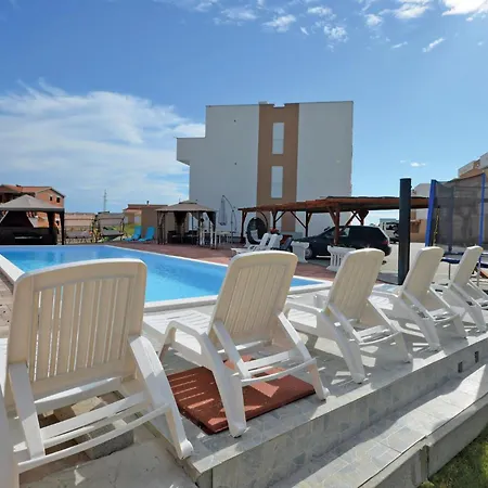Apartman Gorgeous In With Swimming Pool *