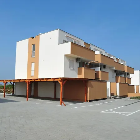 Gorgeous In With Swimming Pool Apartman *