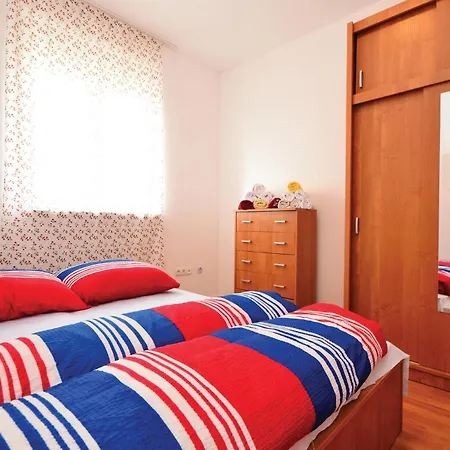 Gorgeous In With Swimming Pool Apartman