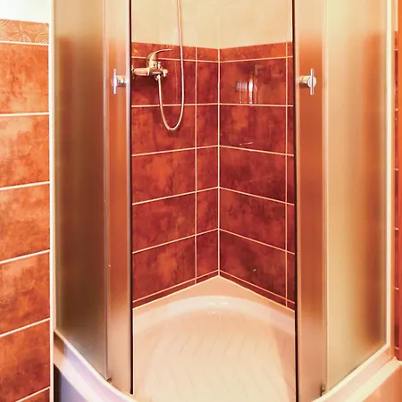 Gorgeous In With Swimming Pool Apartman Nin