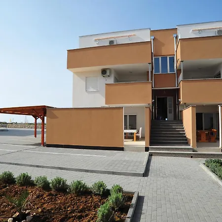 Gorgeous In With Swimming Pool Apartment